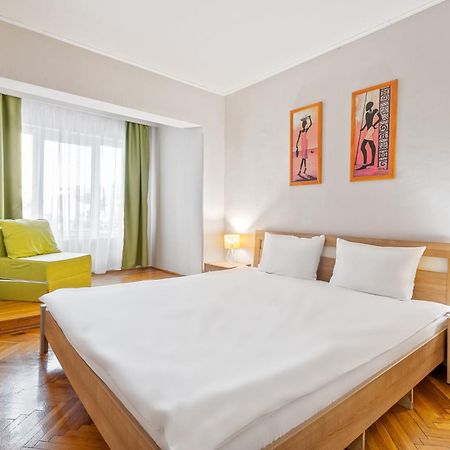 Apartament Helena オラデア エクステリア 写真