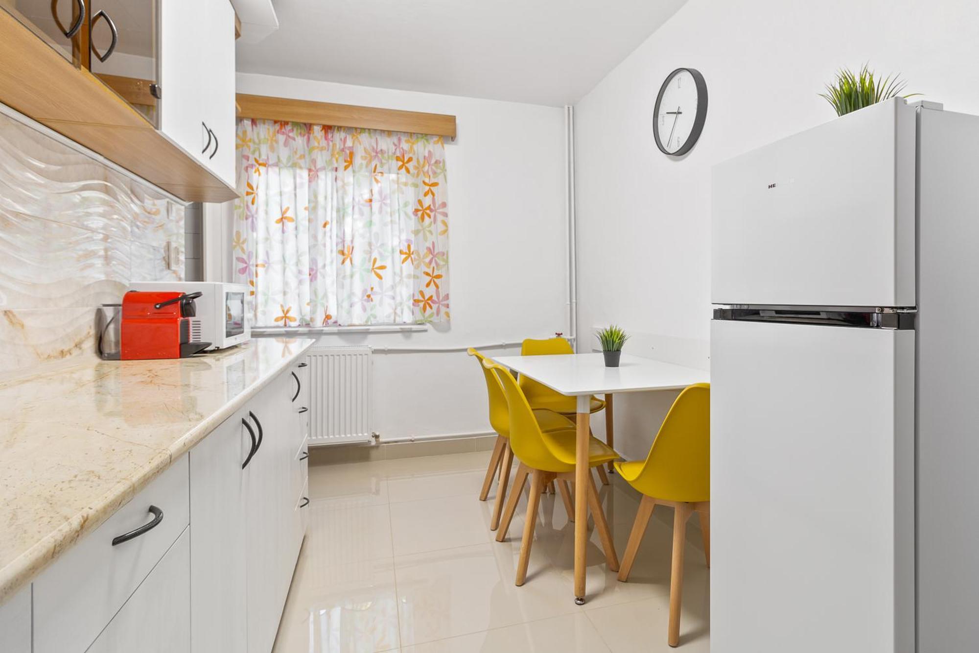 Apartament Helena オラデア エクステリア 写真