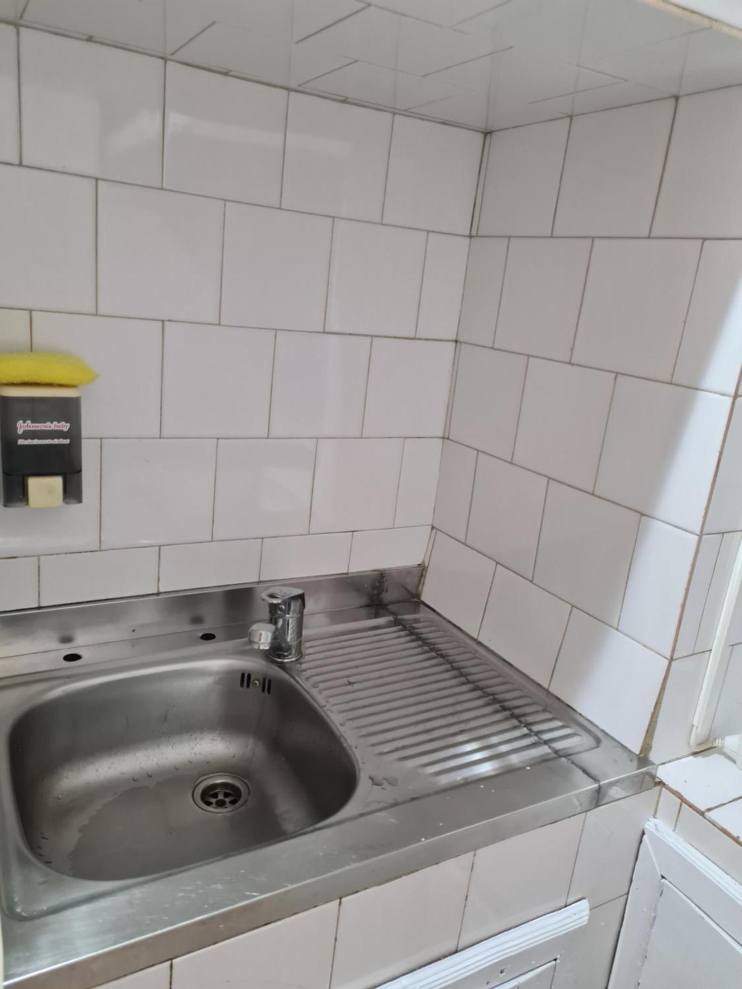 Apartament Helena オラデア 部屋 写真